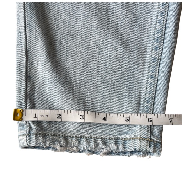 Wild Fable High Waist Light Wash Mom Jeans - Size 6 - Picture 10 of 15